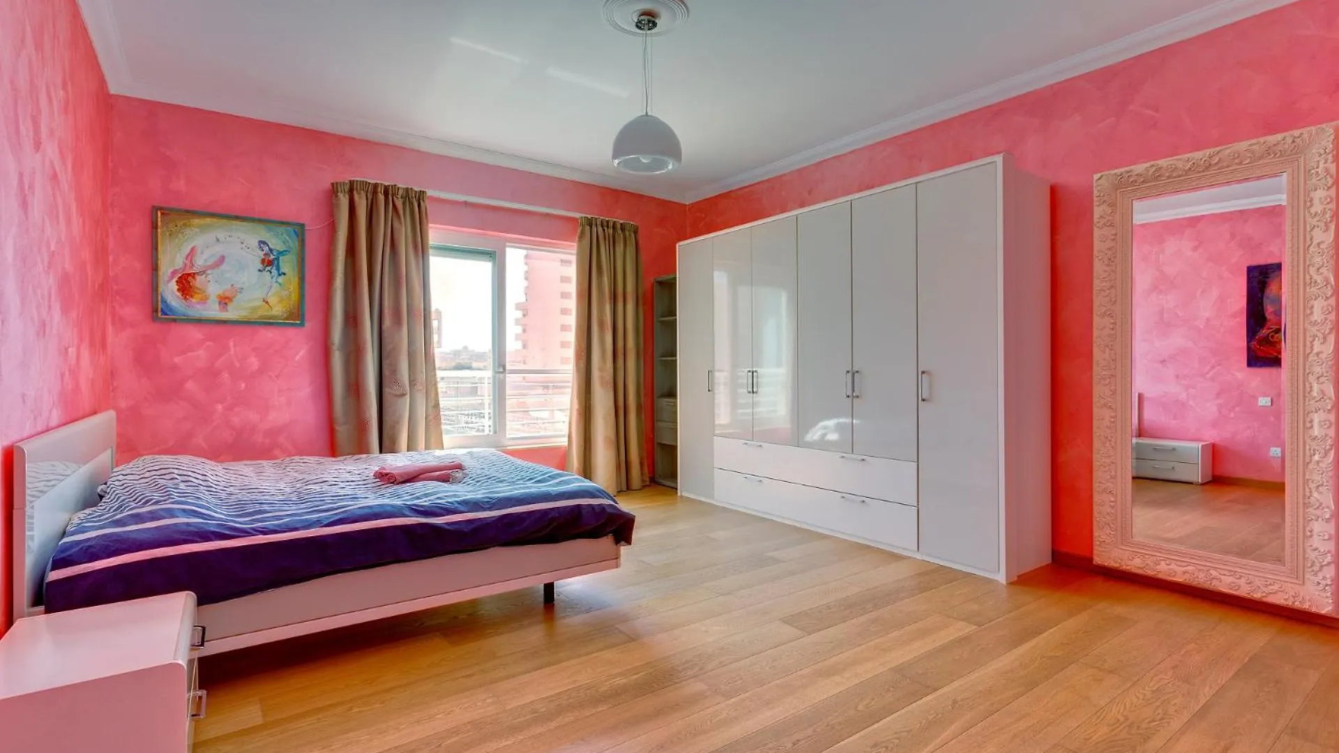 Seafront Apartment Sliema