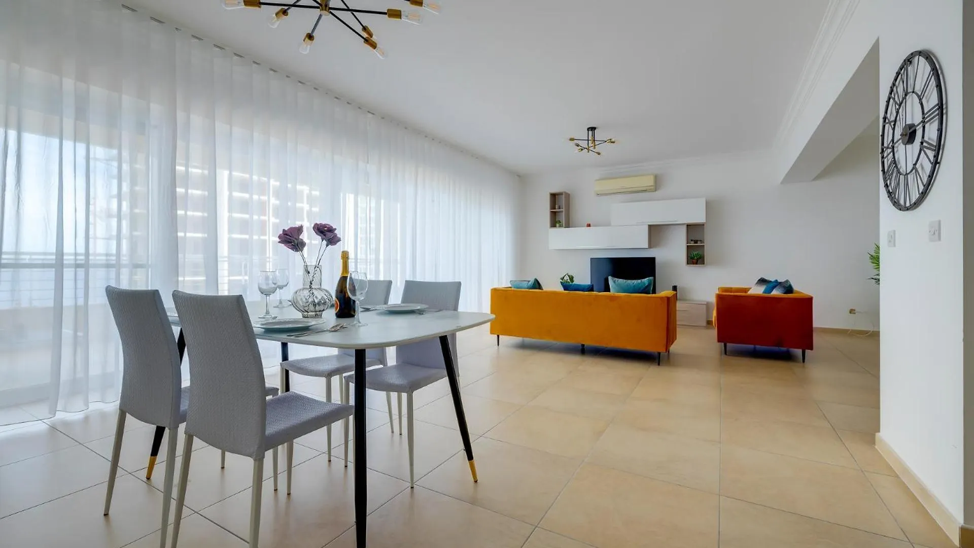 Seafront Apartment Sliema 0*,  Malta