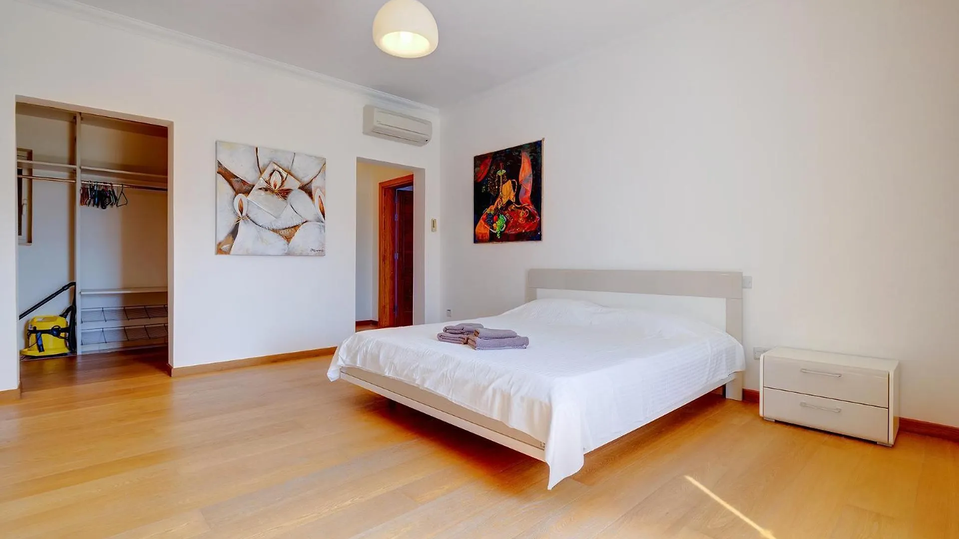 Seafront Apartment Sliema