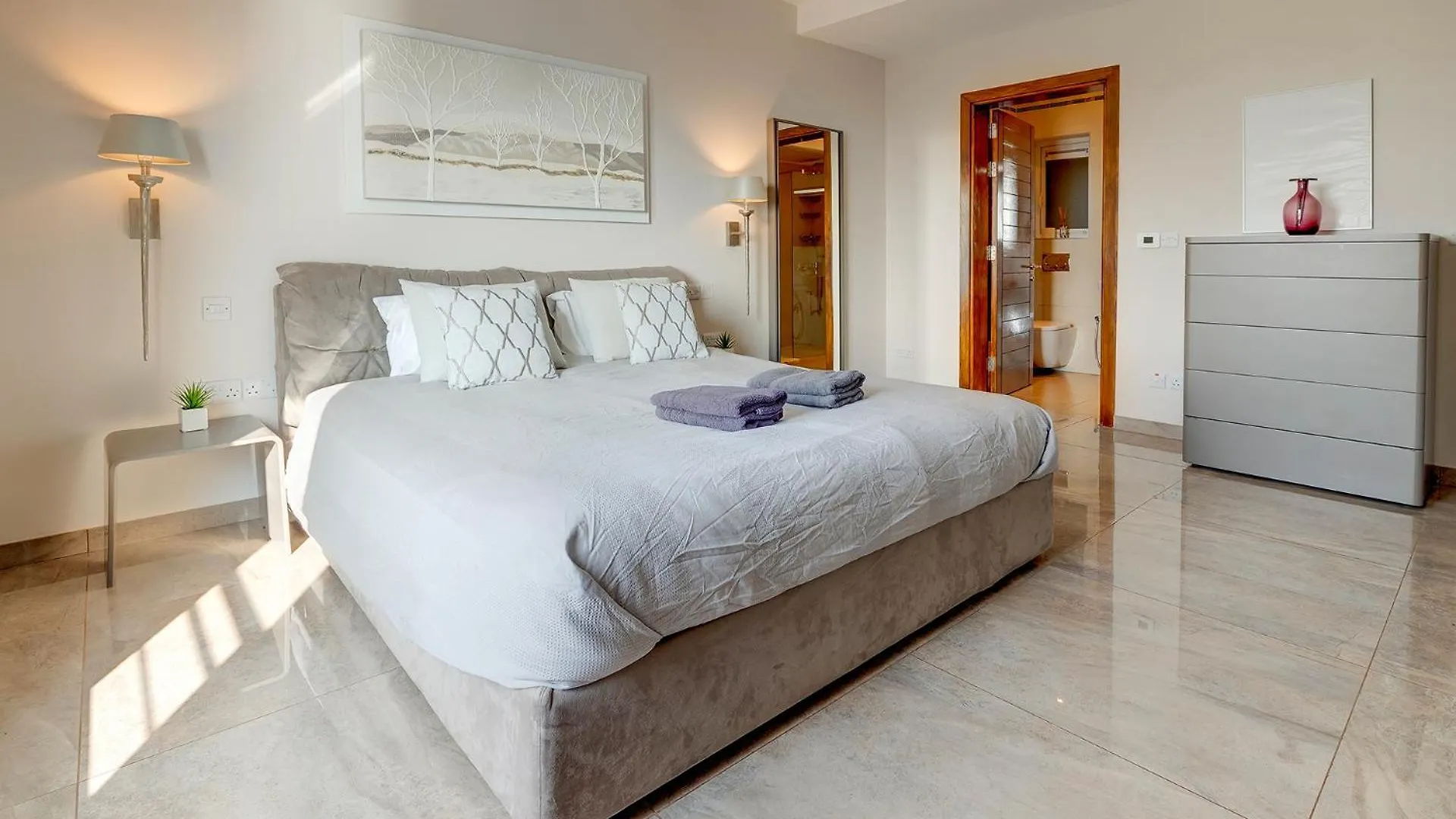 Seafront Apartment Sliema