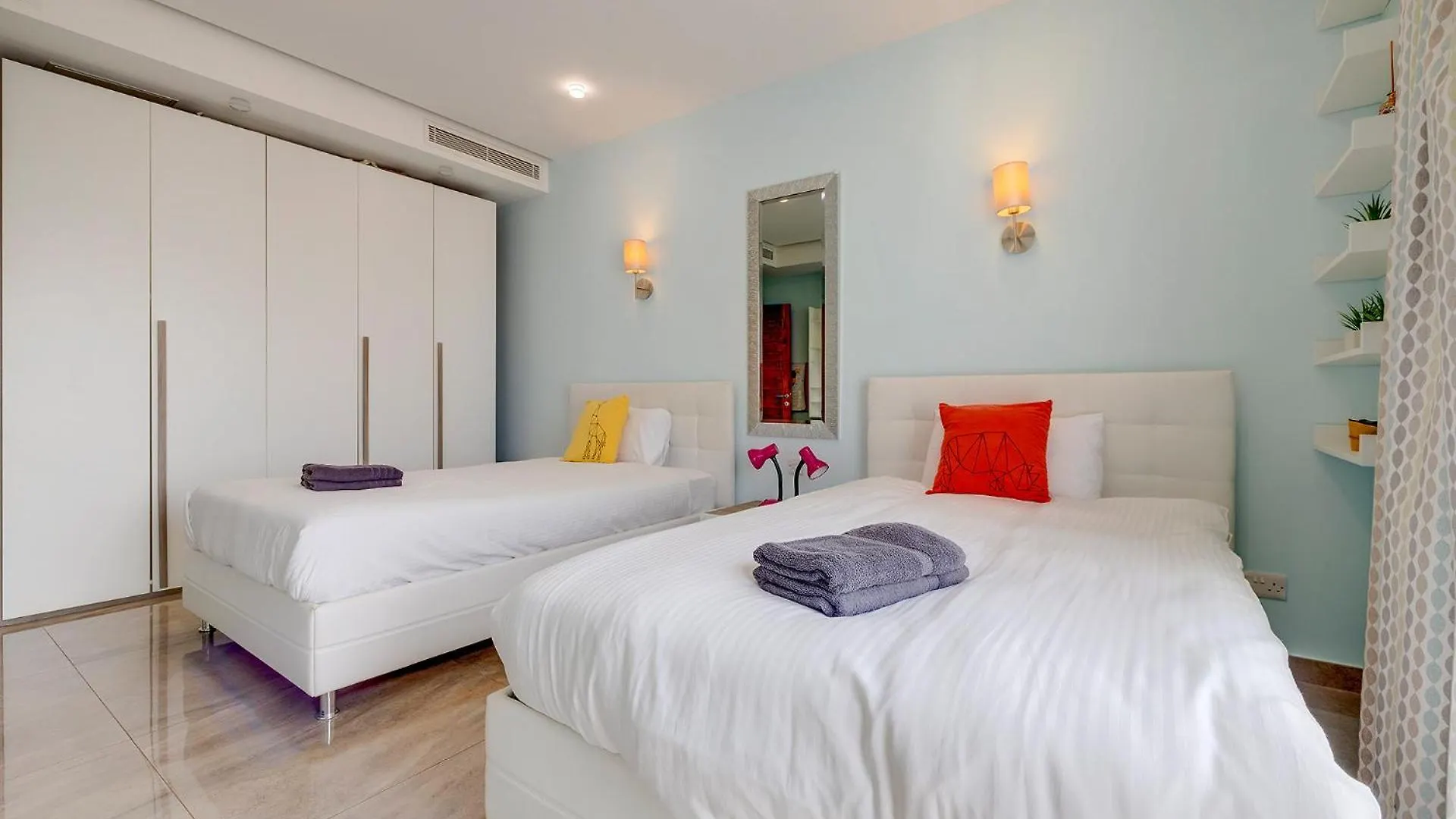 Seafront Apartment Sliema 0*,  Malta