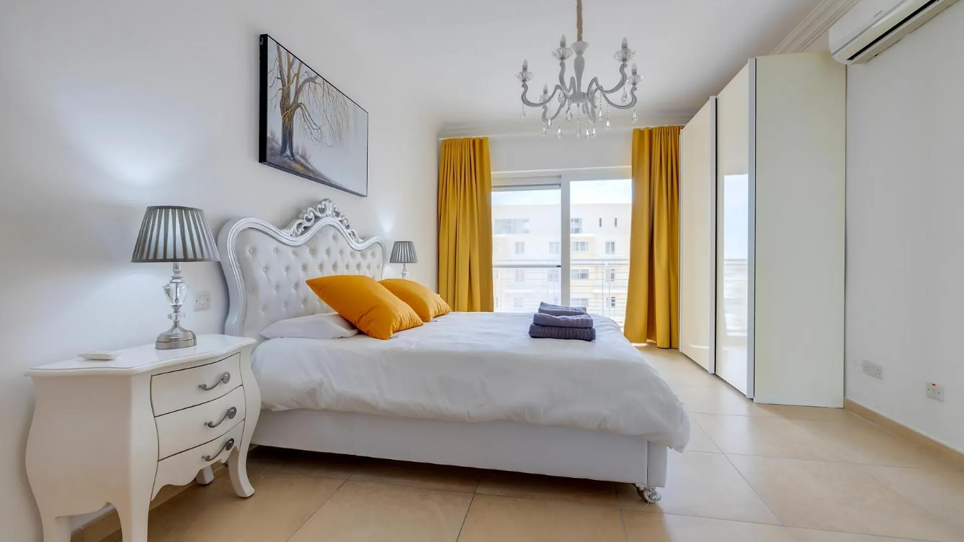 Seafront Apartment Sliema